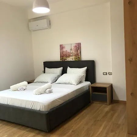 Appartamento Lovely Sea View Vlorë